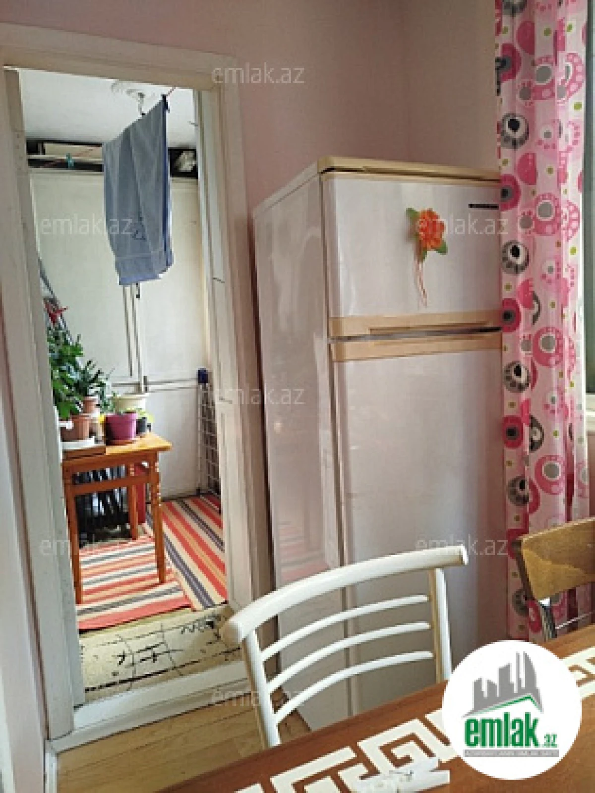 Satılır 2 otaqlı köhnə tikili 65 m²