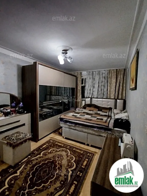 Satılır 2 otaqlı köhnə tikili 65 m²