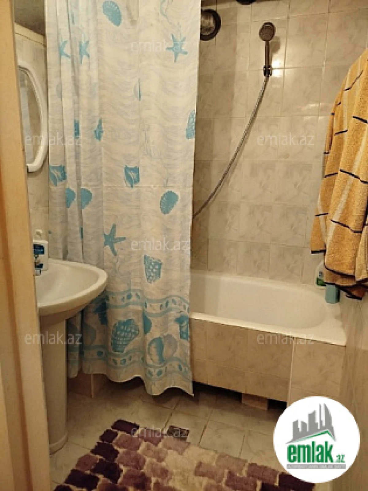 Satılır 2 otaqlı köhnə tikili 65 m²