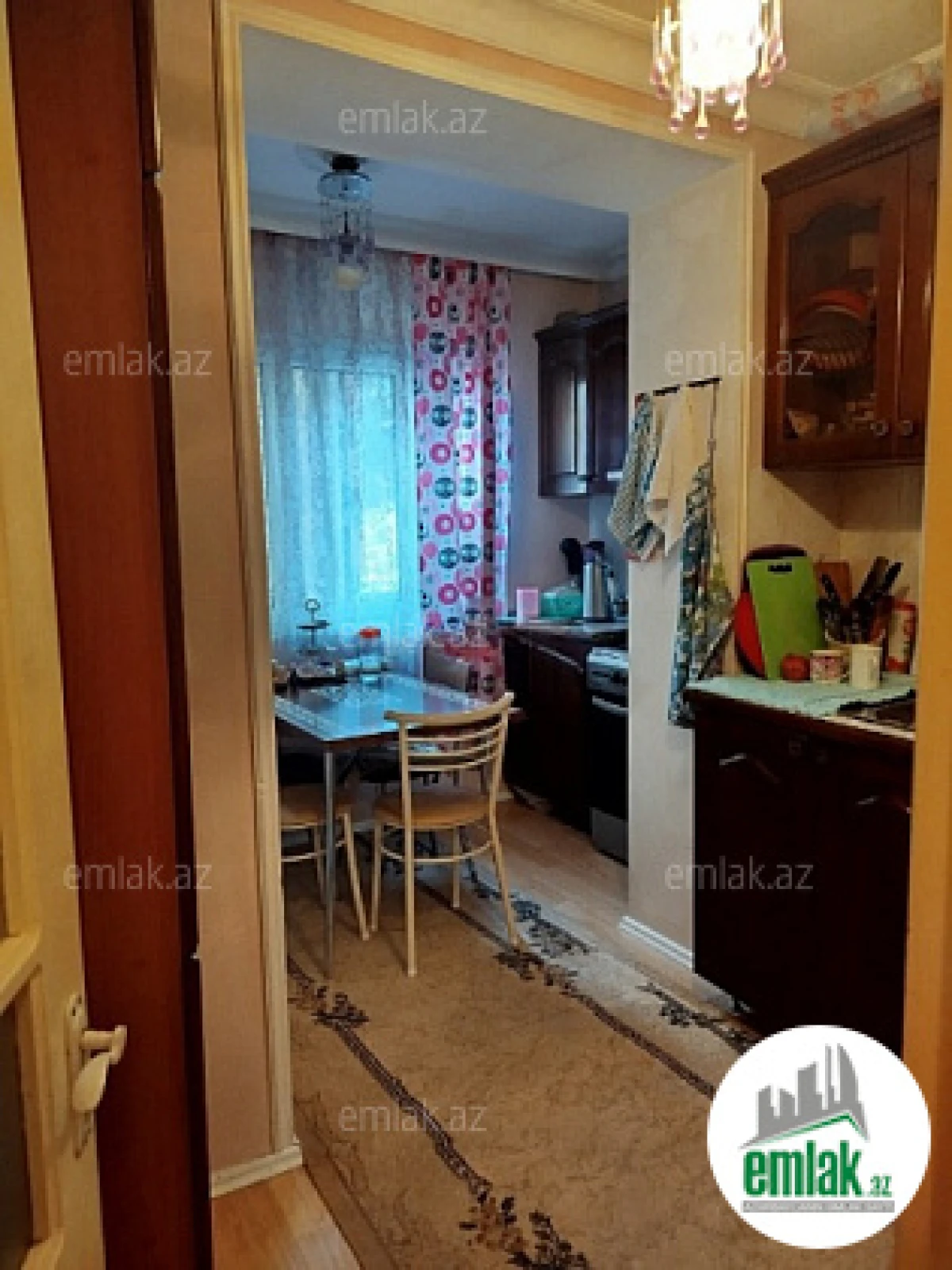 Satılır 2 otaqlı köhnə tikili 65 m²