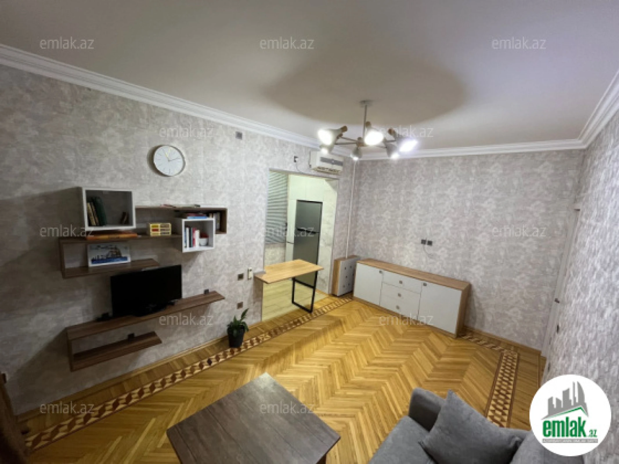 Satılır 2 otaqlı köhnə tikili 60 m²