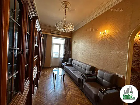 Satılır 2 otaqlı köhnə tikili 55 m²