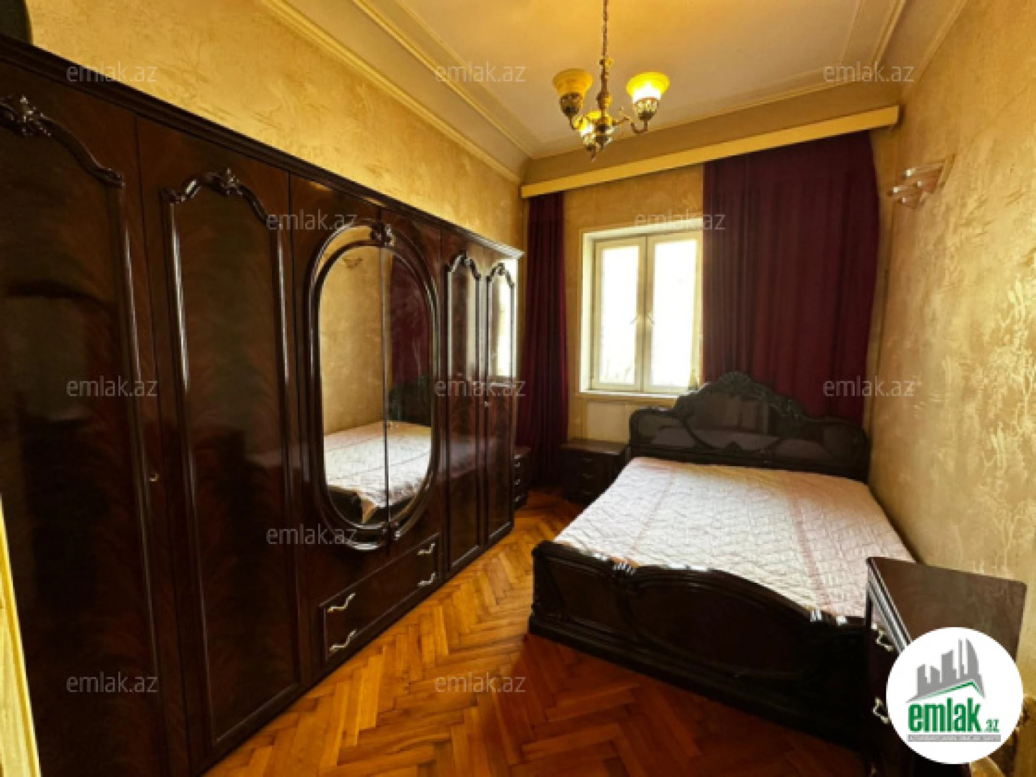 Satılır 2 otaqlı köhnə tikili 55 m²