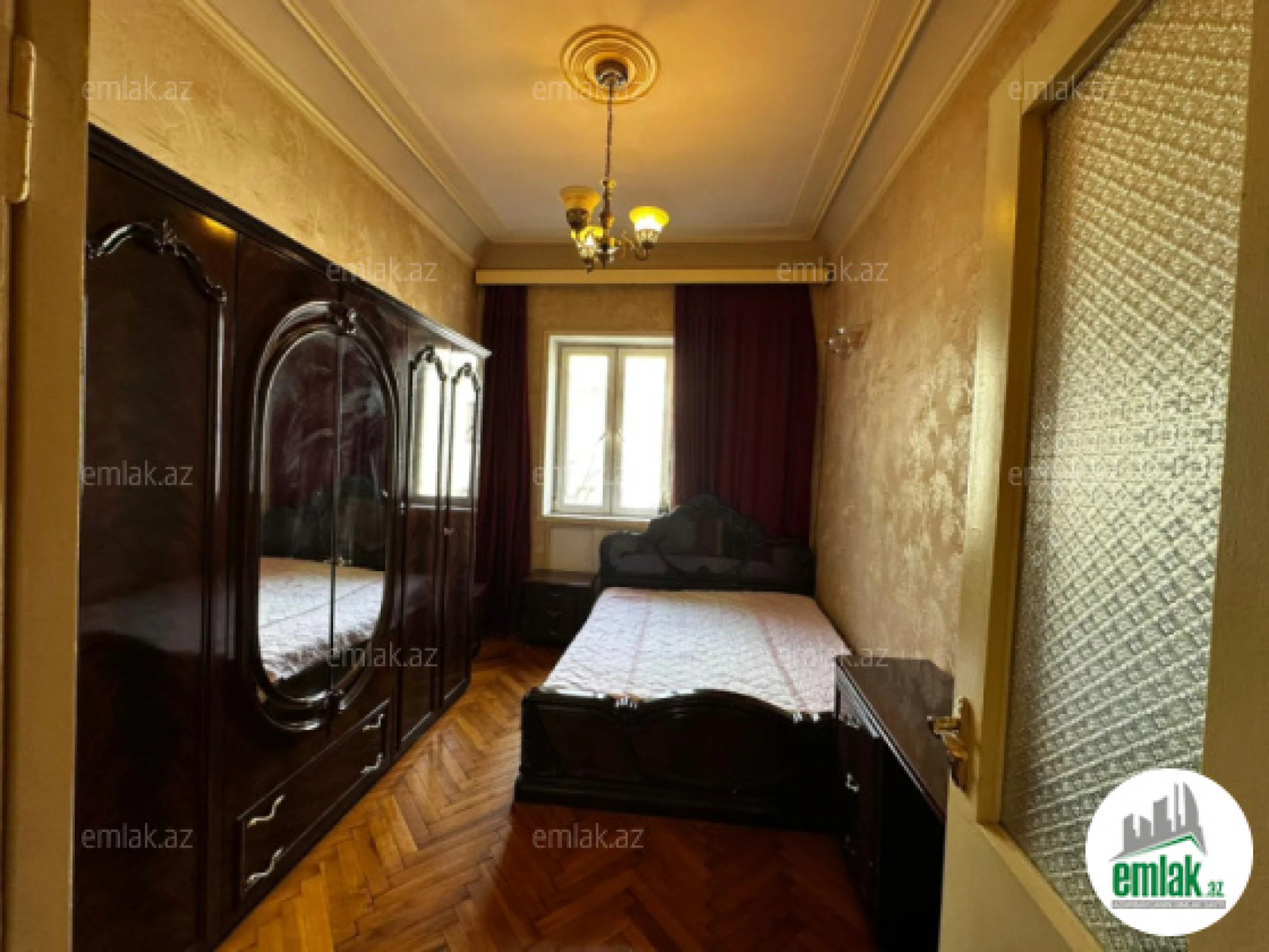 Satılır 2 otaqlı köhnə tikili 55 m²