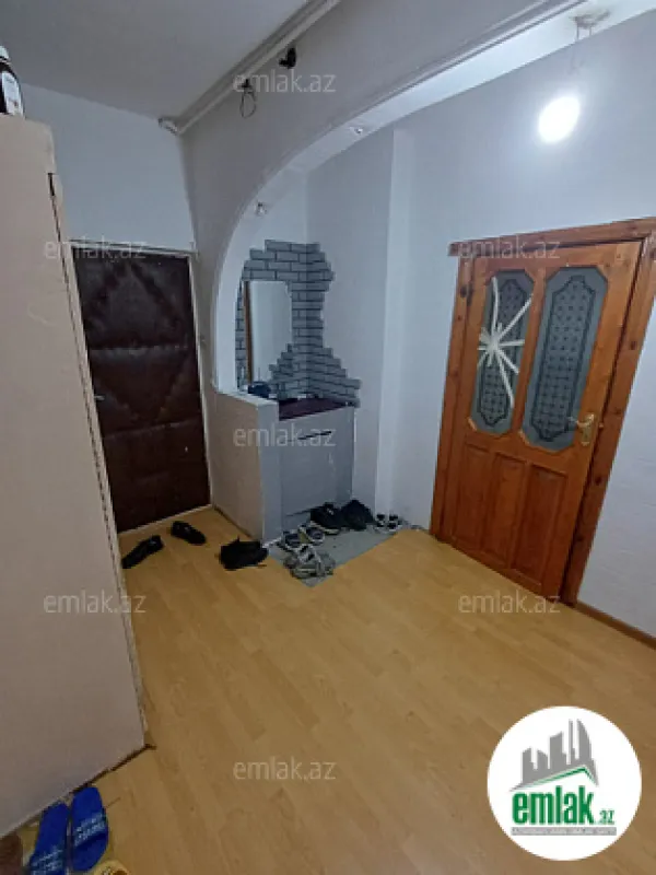 Satılır 3 otaqlı köhnə tikili 85 m²