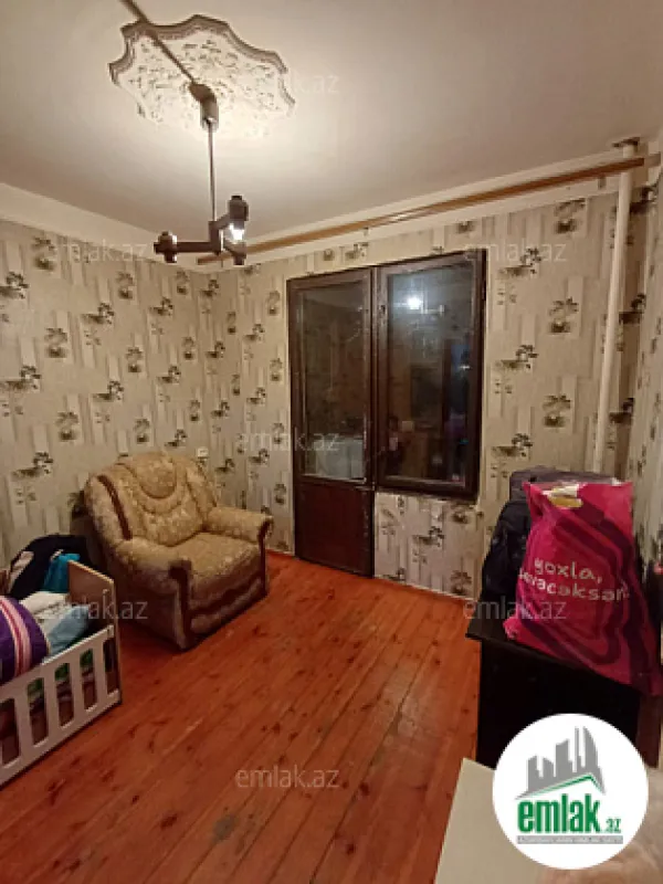 Satılır 3 otaqlı köhnə tikili 85 m²