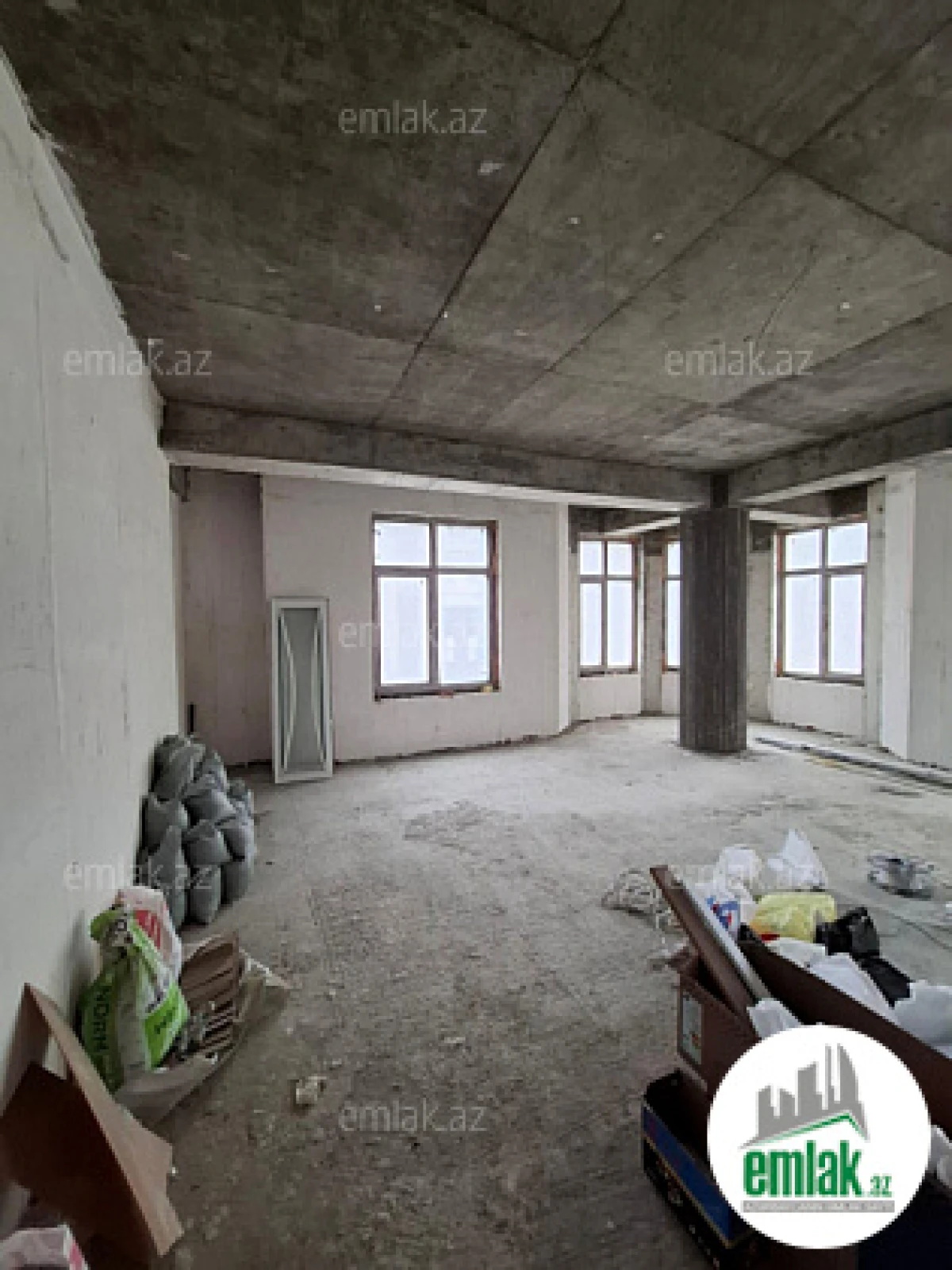 Satılır 3 otaqlı yeni tikili 107 m²