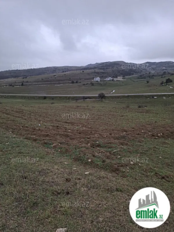 Satılır torpaq sahəsi 80 m²