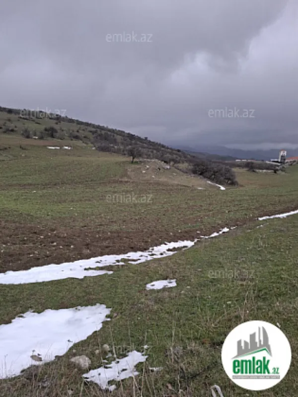 Satılır torpaq sahəsi 80 m²