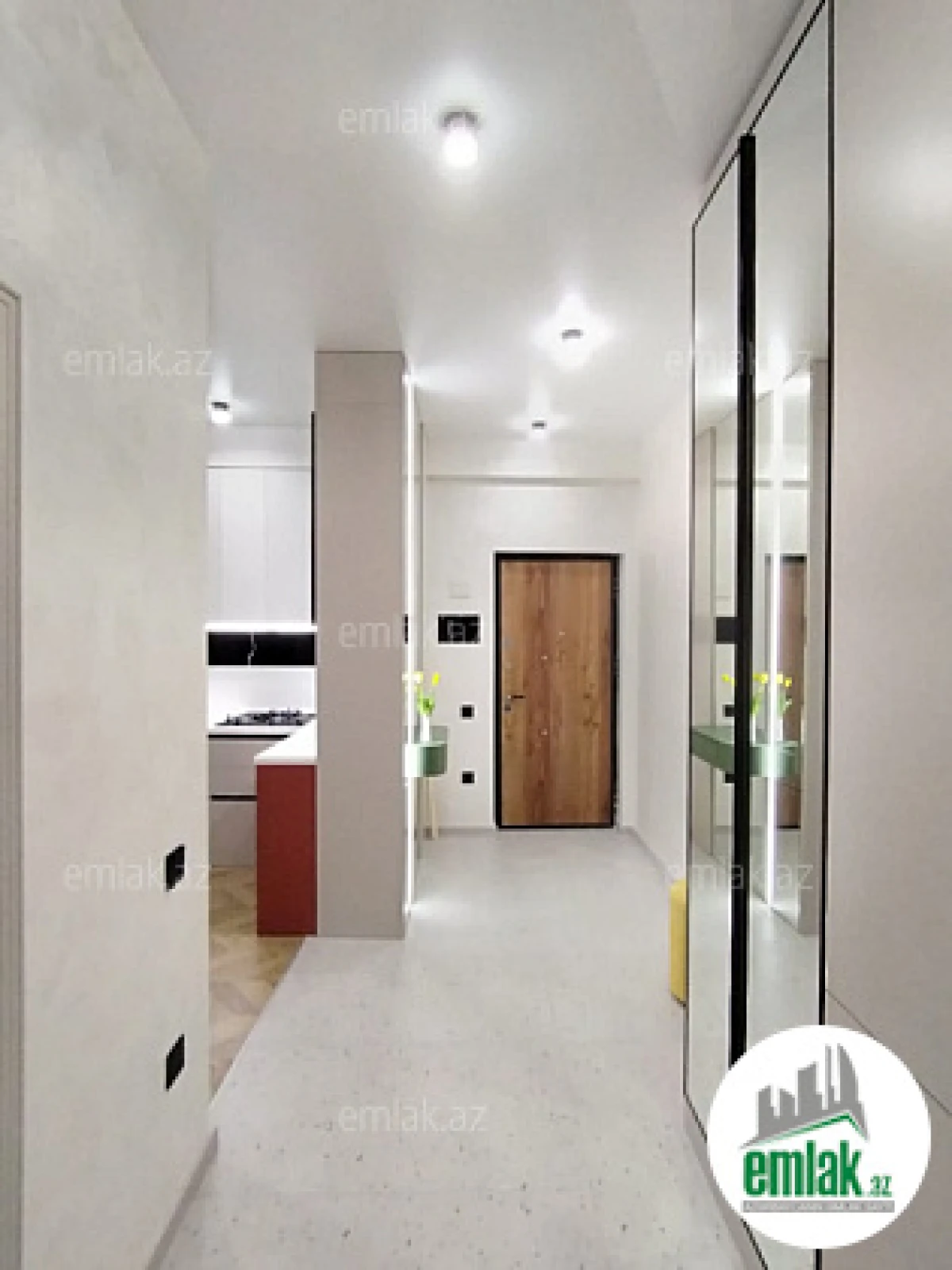 Satılır 3 otaqlı yeni tikili 70 m²