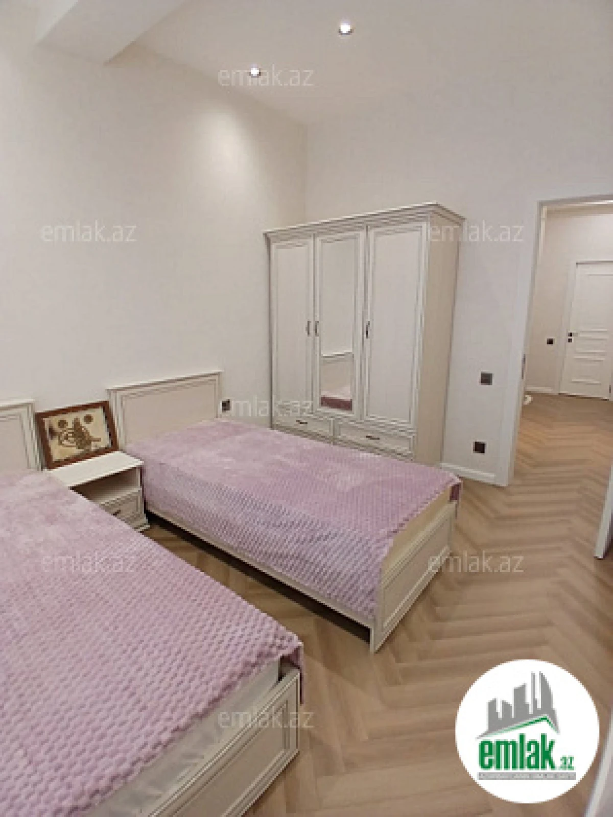 Satılır 3 otaqlı yeni tikili 75 m²