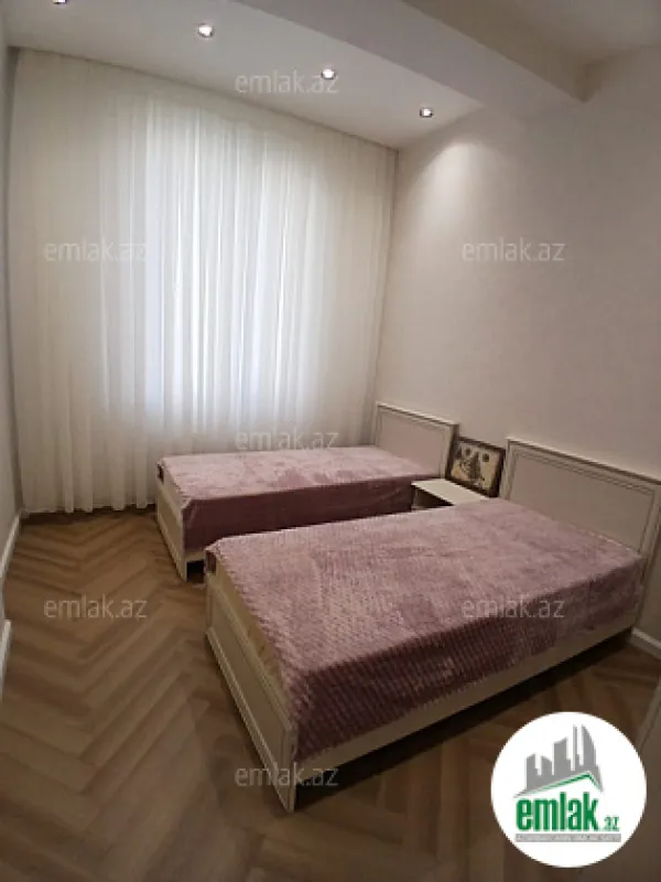 Satılır 3 otaqlı yeni tikili 75 m²