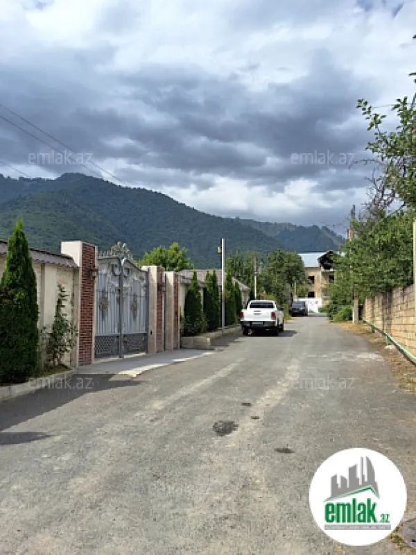 Satılır 7 otaqlı həyət evi 260 m²