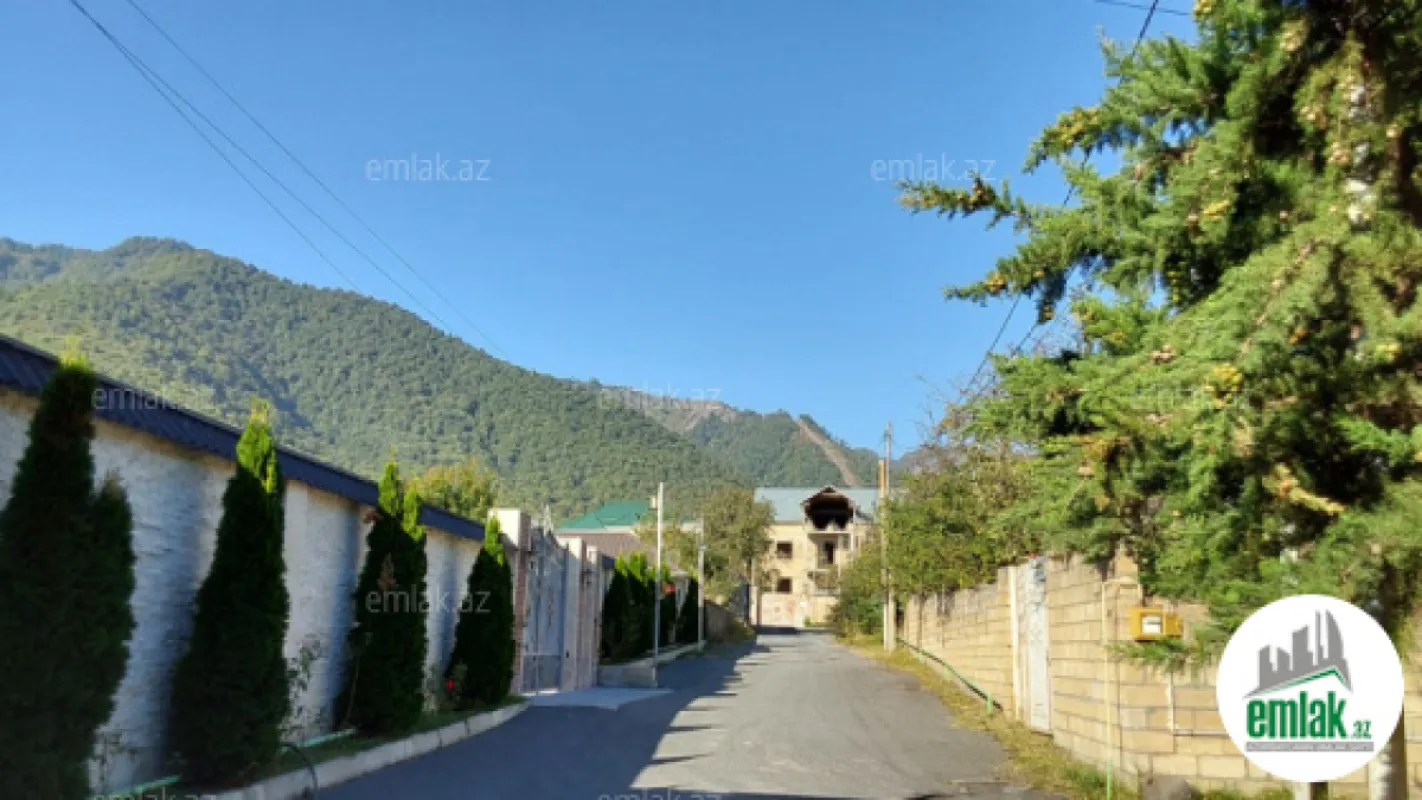 Satılır 7 otaqlı həyət evi 260 m²