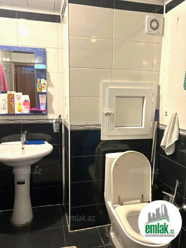 Satılır 2 otaqlı köhnə tikili 65 m²