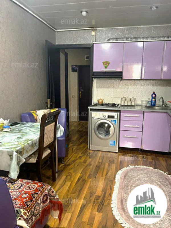 Satılır 2 otaqlı köhnə tikili 65 m²