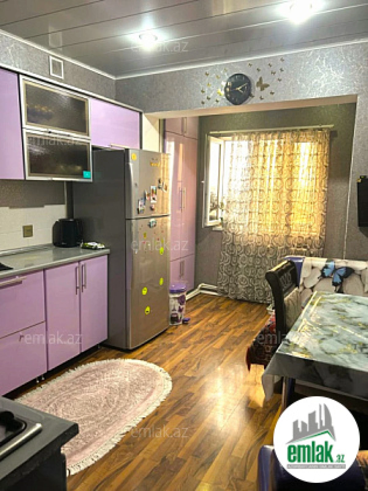 Satılır 2 otaqlı köhnə tikili 65 m²