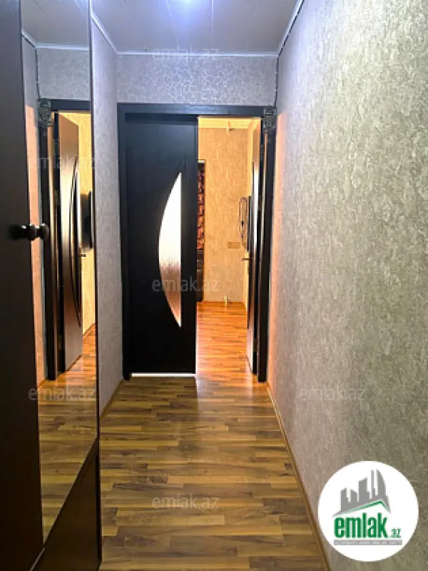 Satılır 2 otaqlı köhnə tikili 65 m²