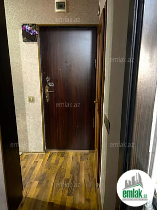 Satılır 2 otaqlı köhnə tikili 65 m²