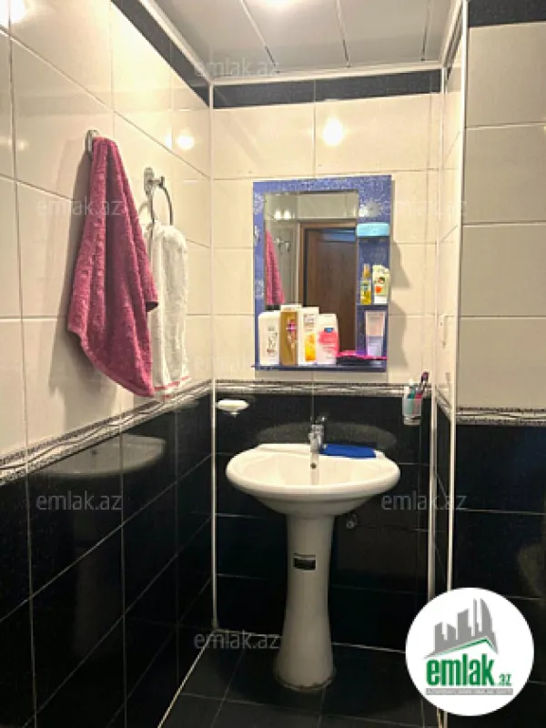 Satılır 2 otaqlı köhnə tikili 65 m²