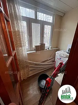 Satılır 2 otaqlı köhnə tikili 50 m²
