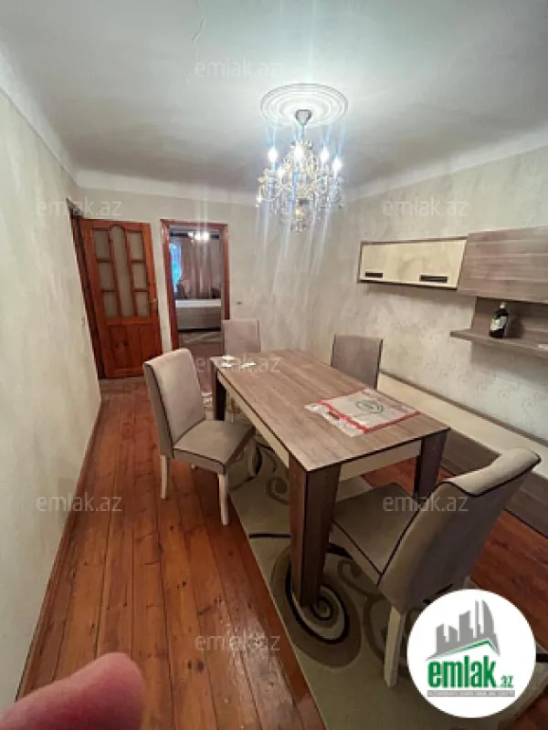 Satılır 2 otaqlı köhnə tikili 50 m²