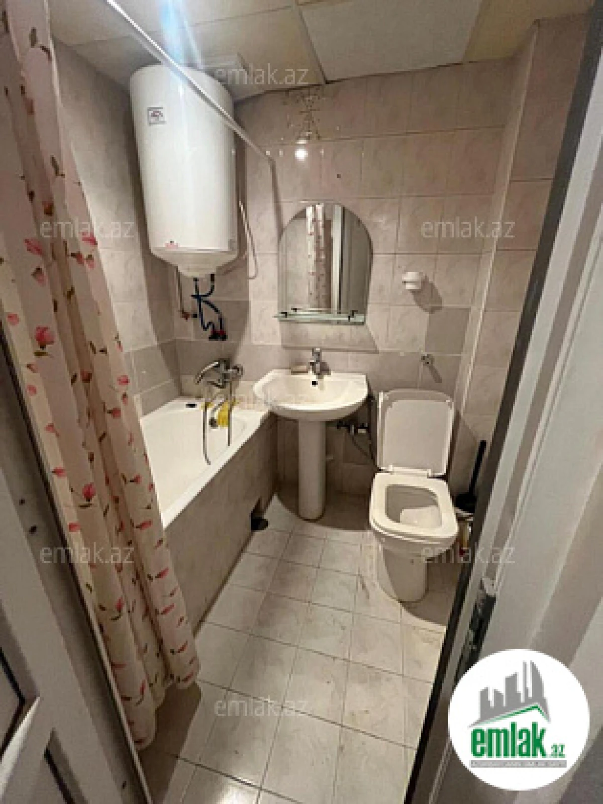 Satılır 2 otaqlı köhnə tikili 50 m²