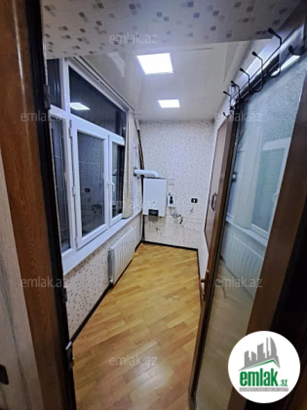 Satılır 2 otaqlı köhnə tikili 55 m²