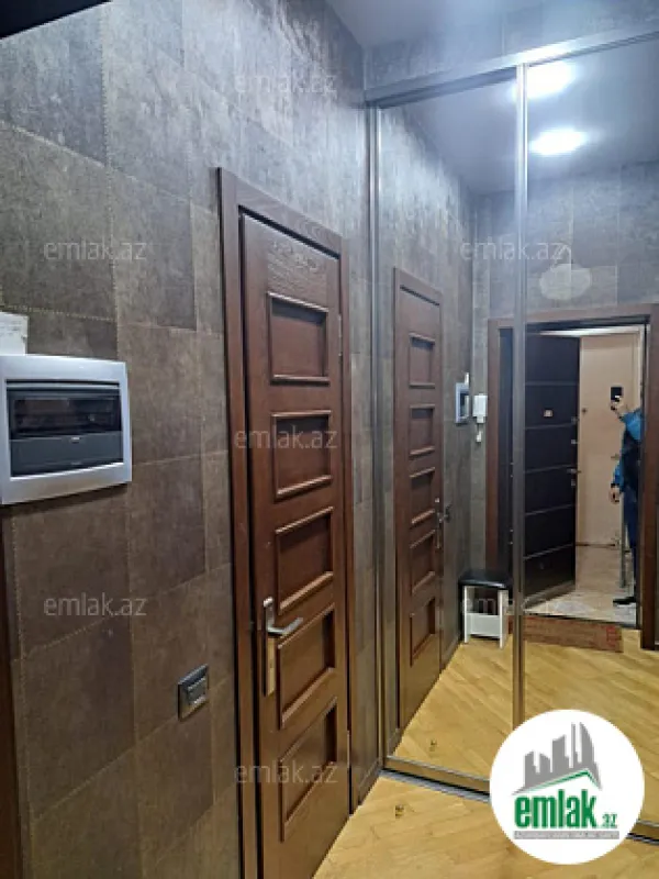 Satılır 2 otaqlı köhnə tikili 55 m²
