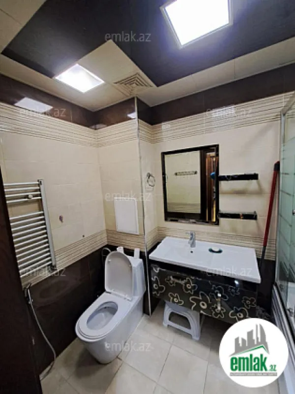 Satılır 2 otaqlı köhnə tikili 55 m²