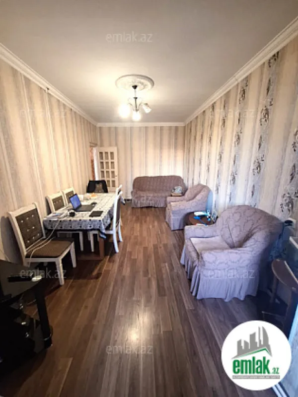 Satılır 3 otaqlı köhnə tikili 90 m²