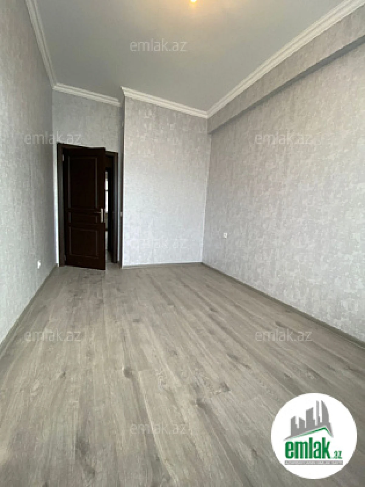 Satılır 3 otaqlı yeni tikili 73 m²