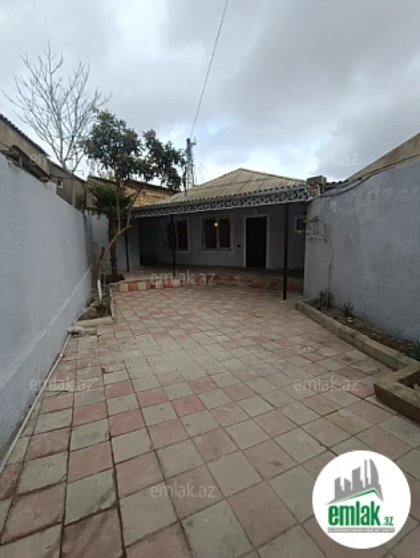 Satılır 3 otaqlı həyət evi 100 m²