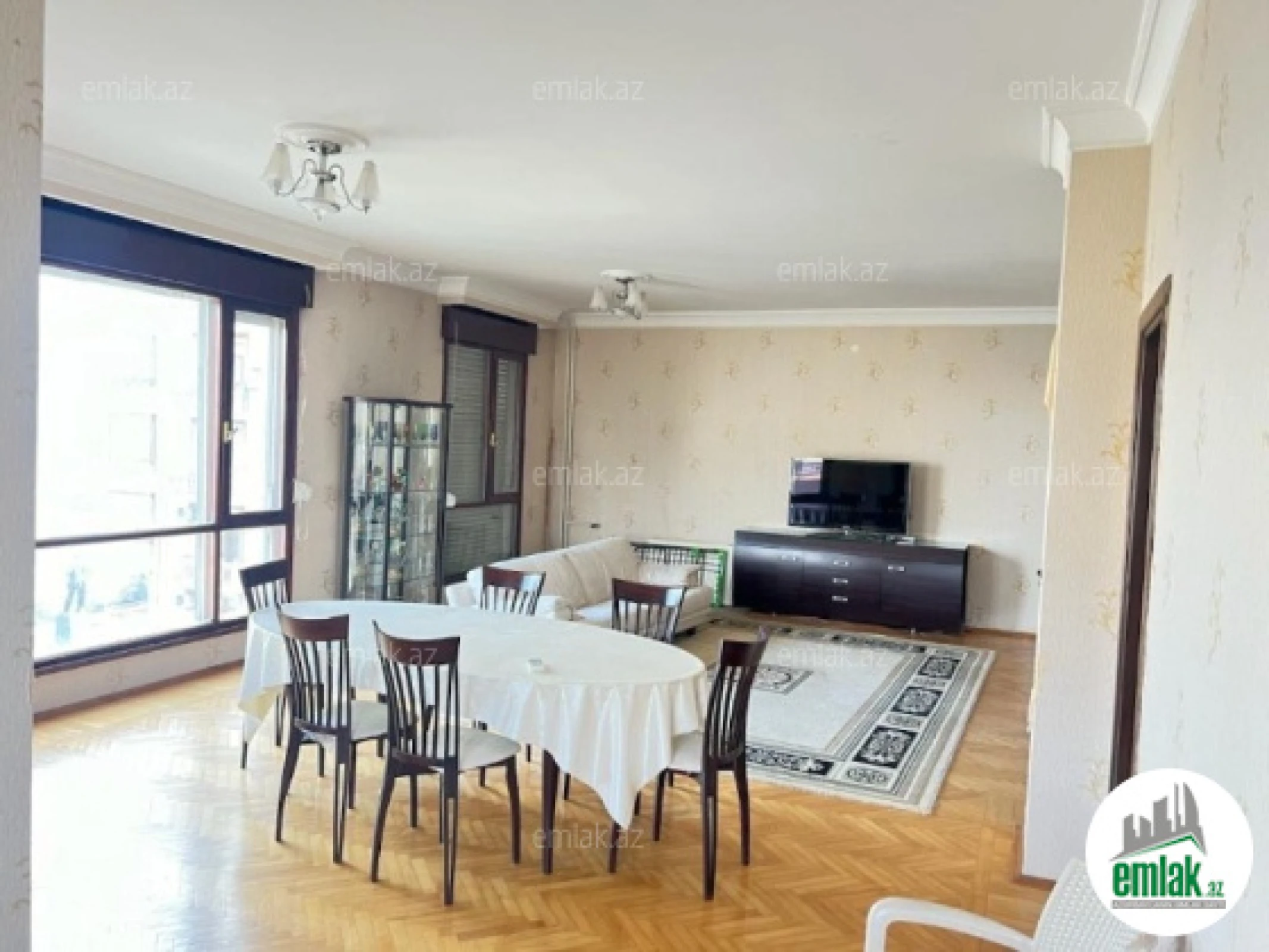 Satılır 5 otaqlı yeni tikili 250 m²