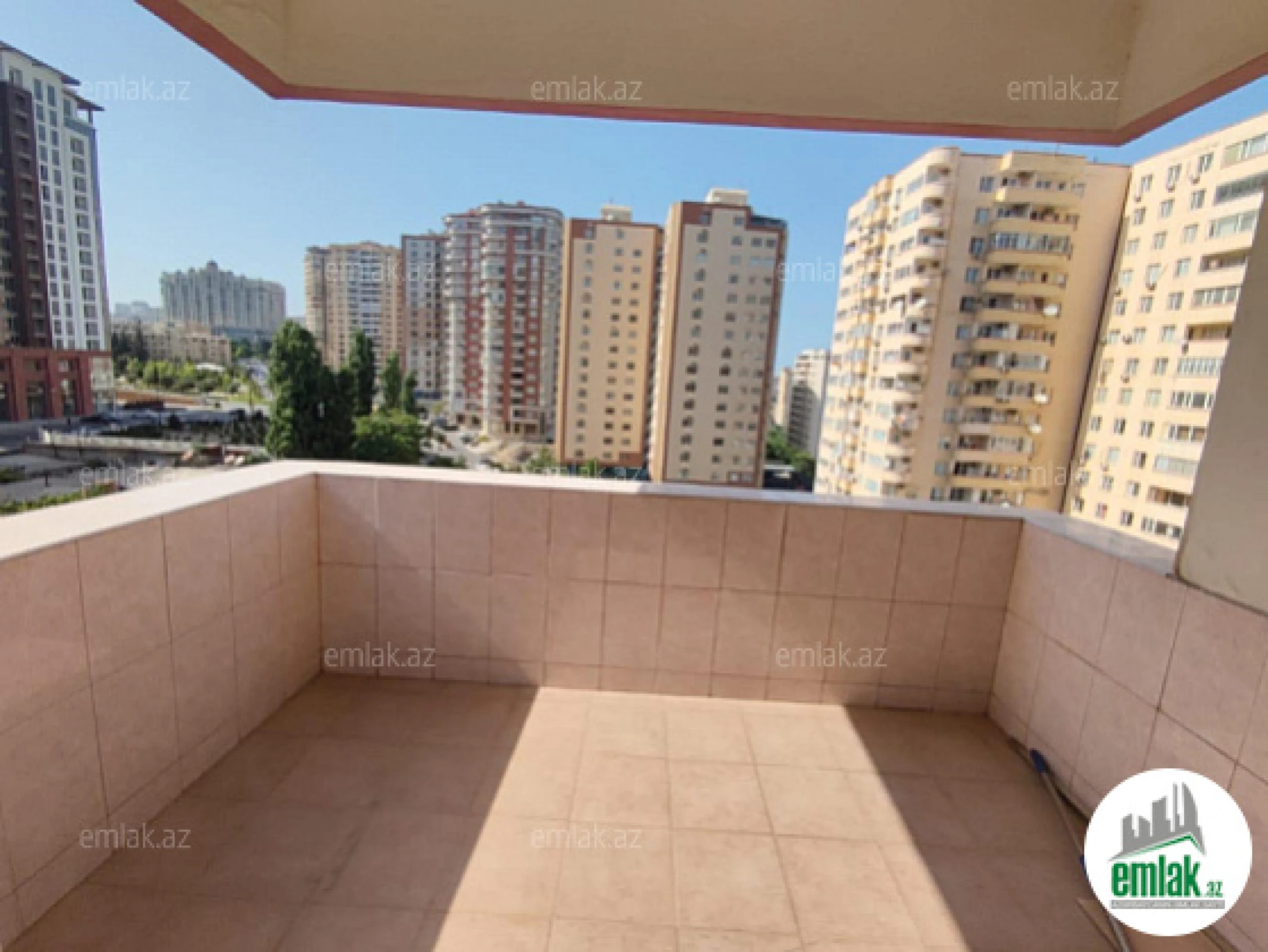 Satılır 5 otaqlı yeni tikili 250 m²