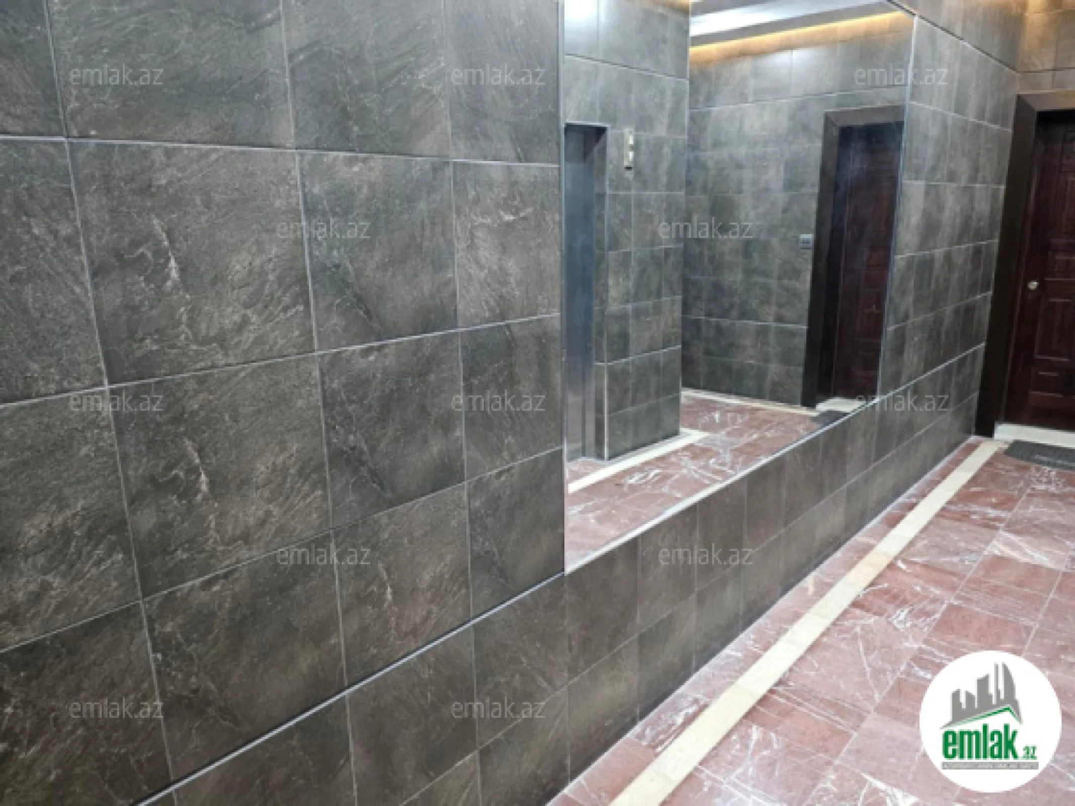 Satılır 5 otaqlı yeni tikili 250 m²