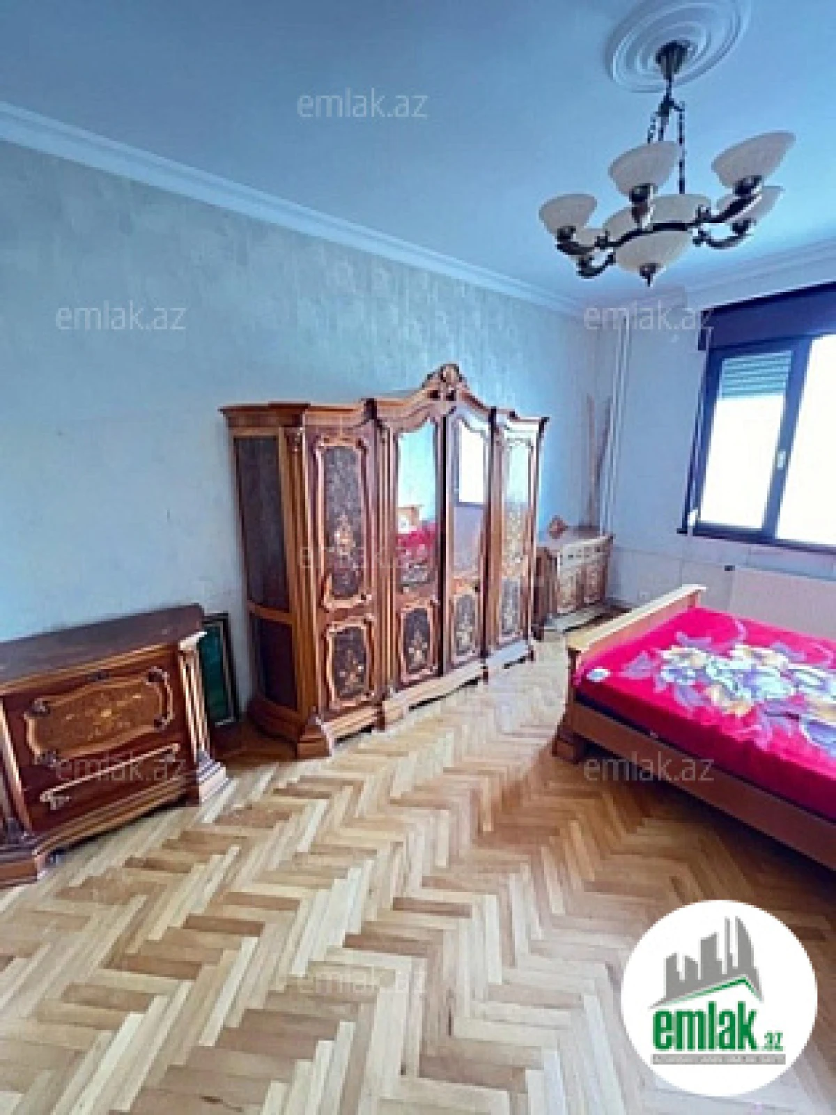 Satılır 5 otaqlı yeni tikili 250 m²