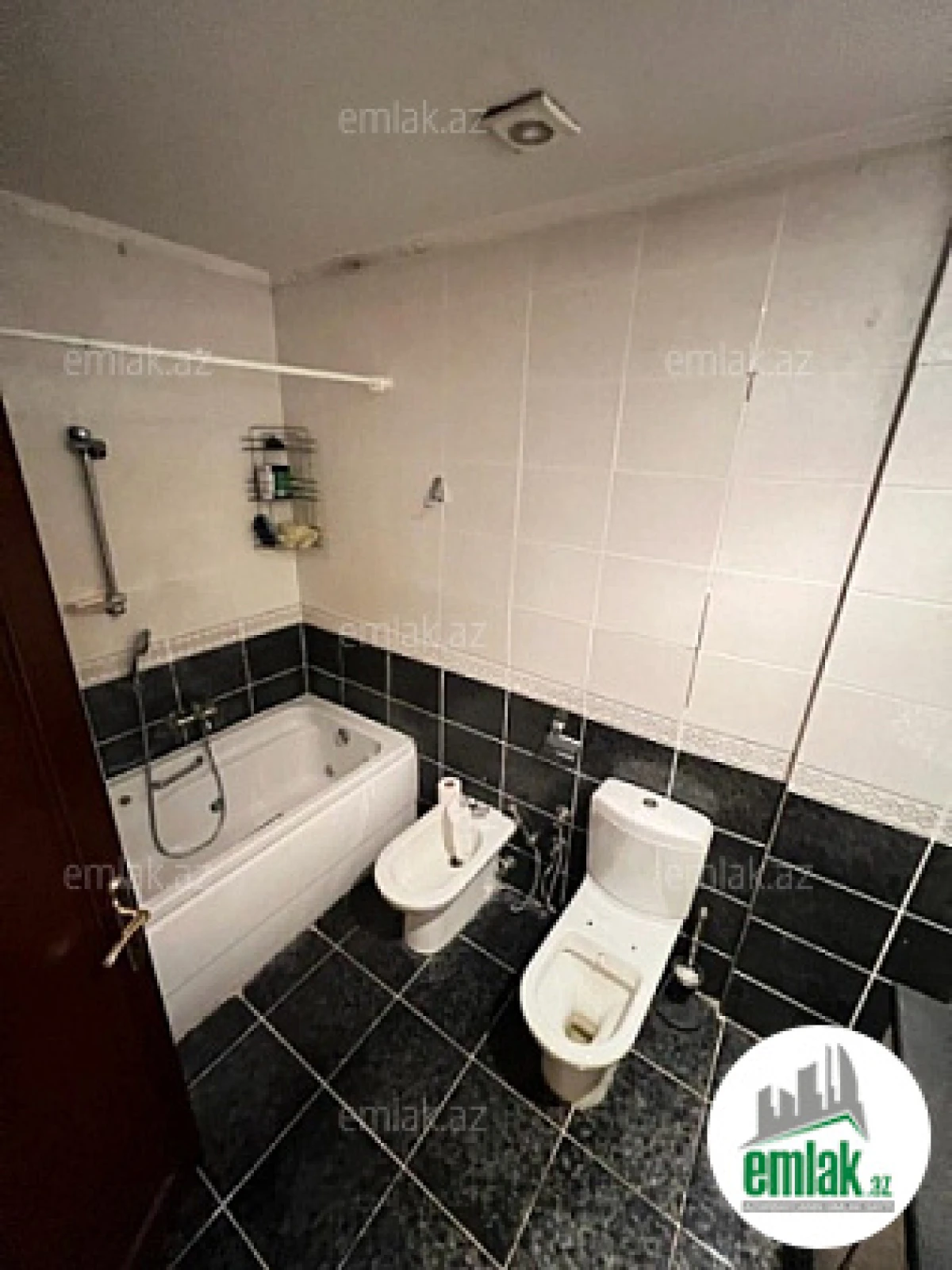 Satılır 5 otaqlı yeni tikili 250 m²