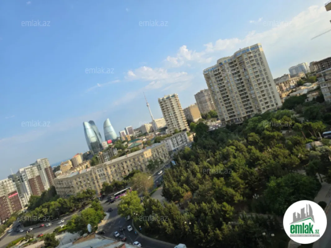 Satılır 5 otaqlı yeni tikili 250 m²