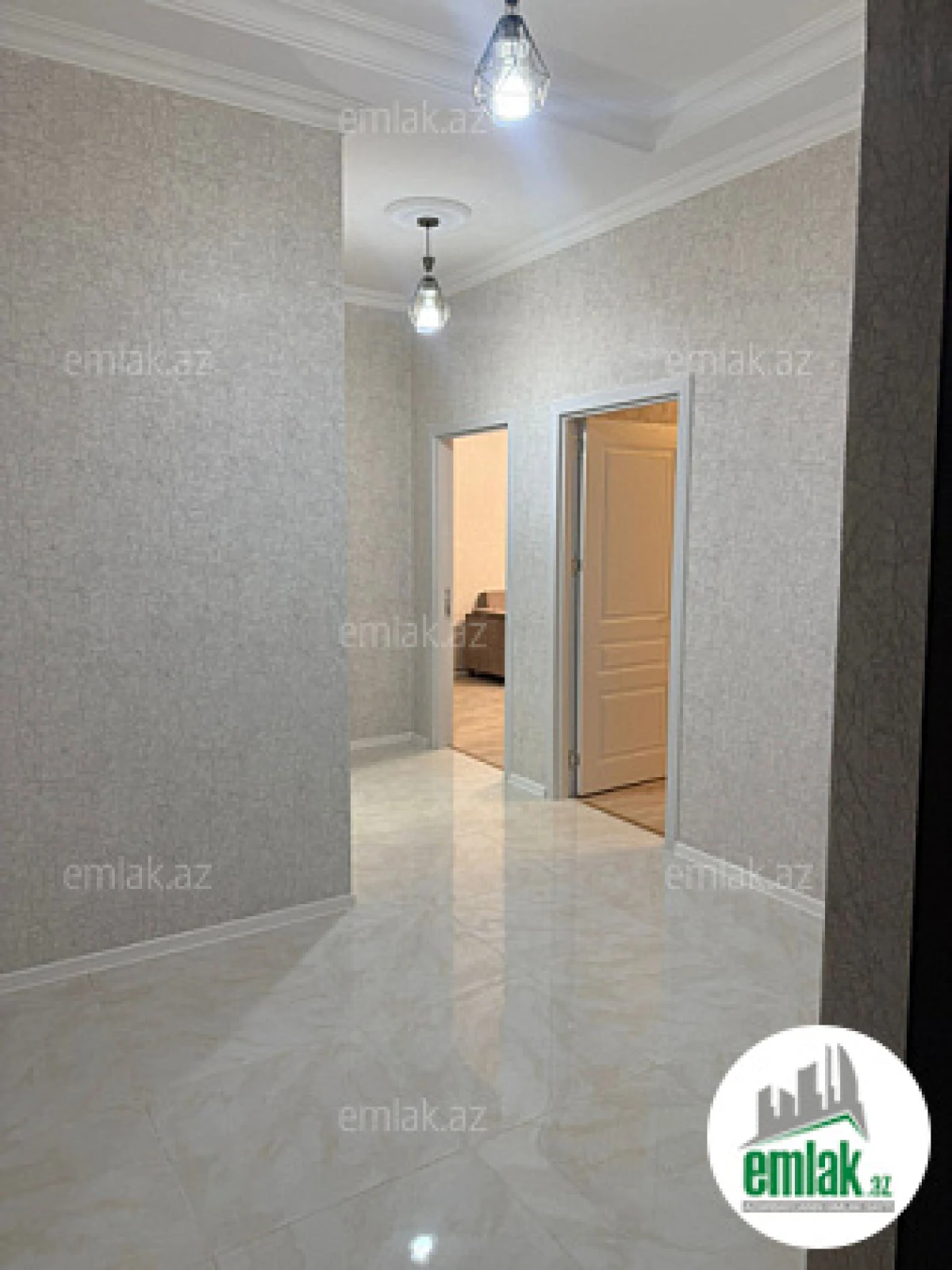 Satılır 2 otaqlı yeni tikili 75 m²