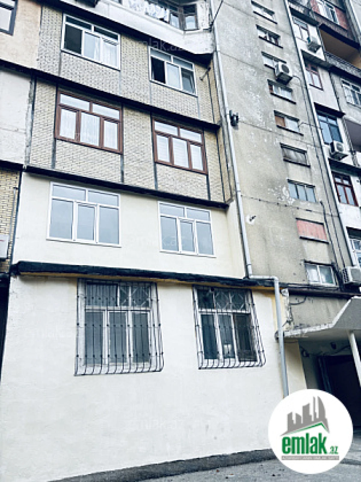 Satılır 3 otaqlı köhnə tikili 80 m²