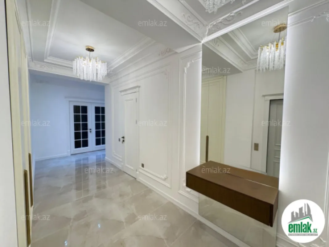 Satılır 3 otaqlı yeni tikili 118 m²