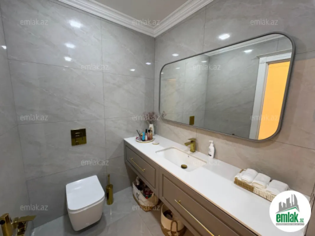 Satılır 3 otaqlı yeni tikili 118 m²