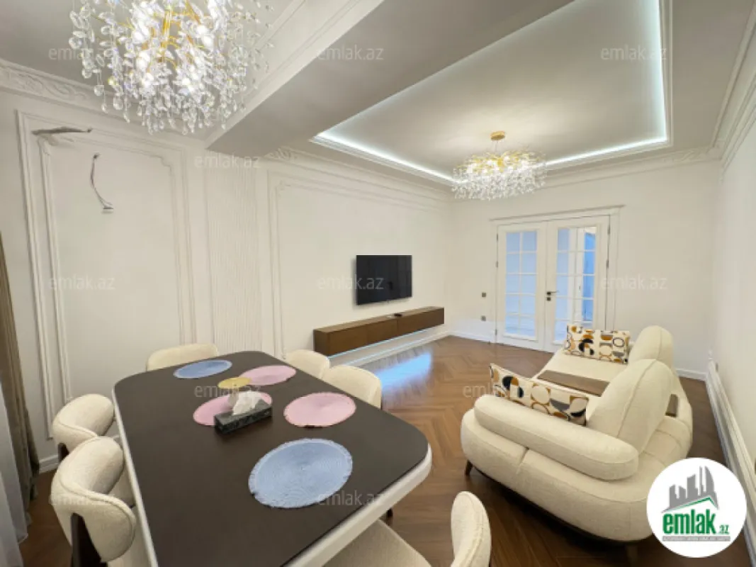 Satılır 3 otaqlı yeni tikili 118 m²