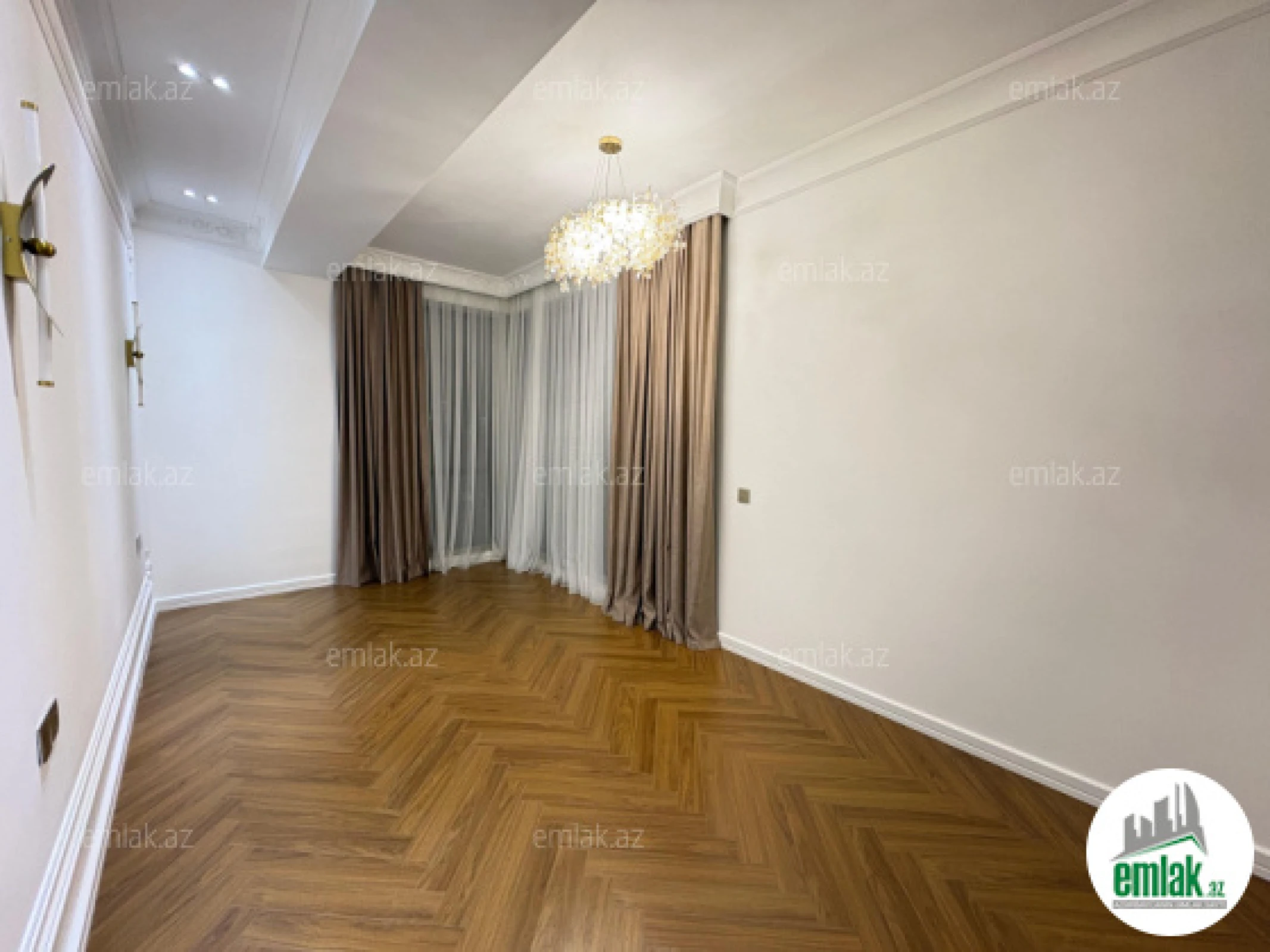 Satılır 3 otaqlı yeni tikili 118 m²