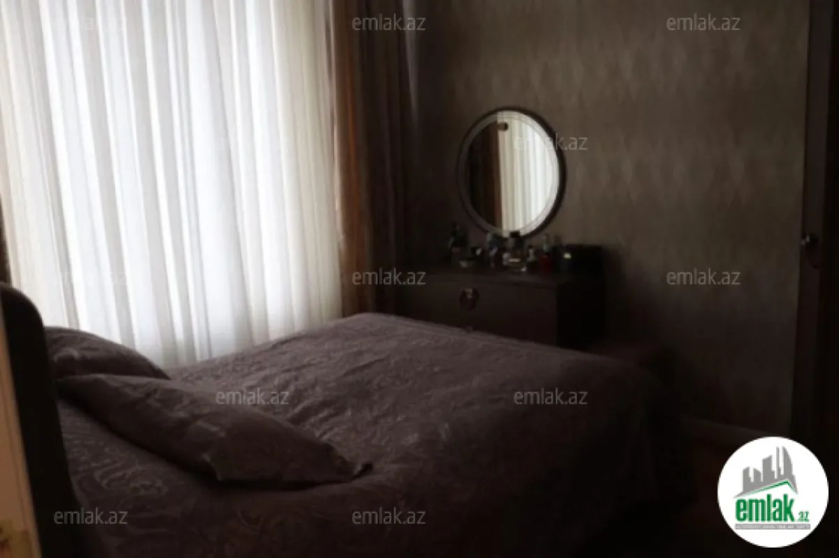 Satılır 3 otaqlı yeni tikili 80 m²