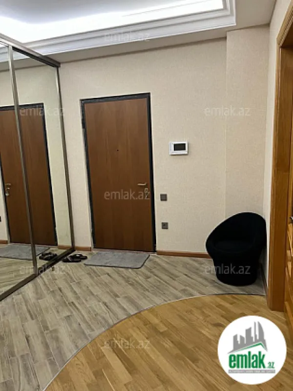 Satılır 3 otaqlı yeni tikili 165 m²