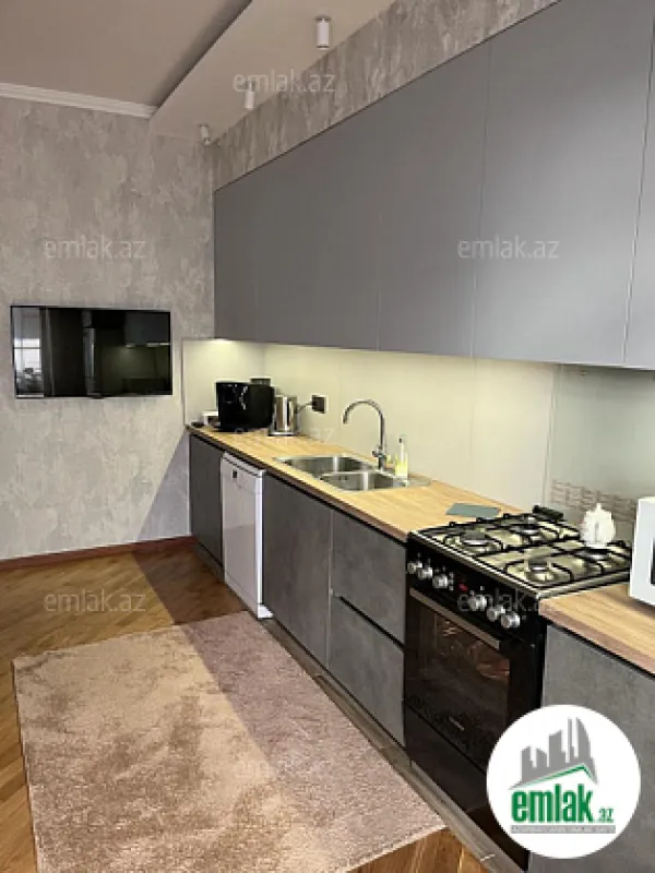 Satılır 3 otaqlı yeni tikili 165 m²