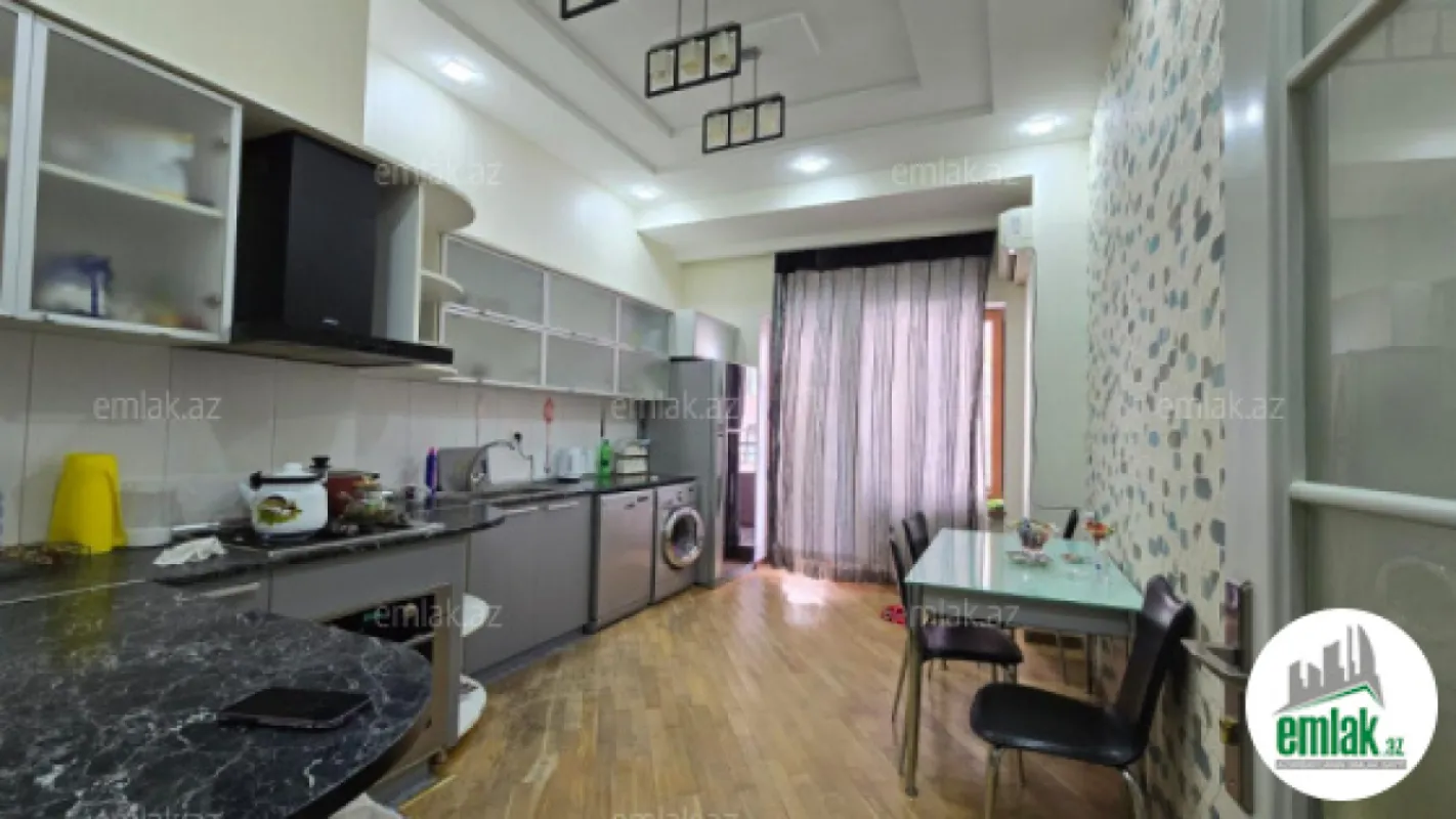 Satılır 3 otaqlı yeni tikili 165 m²