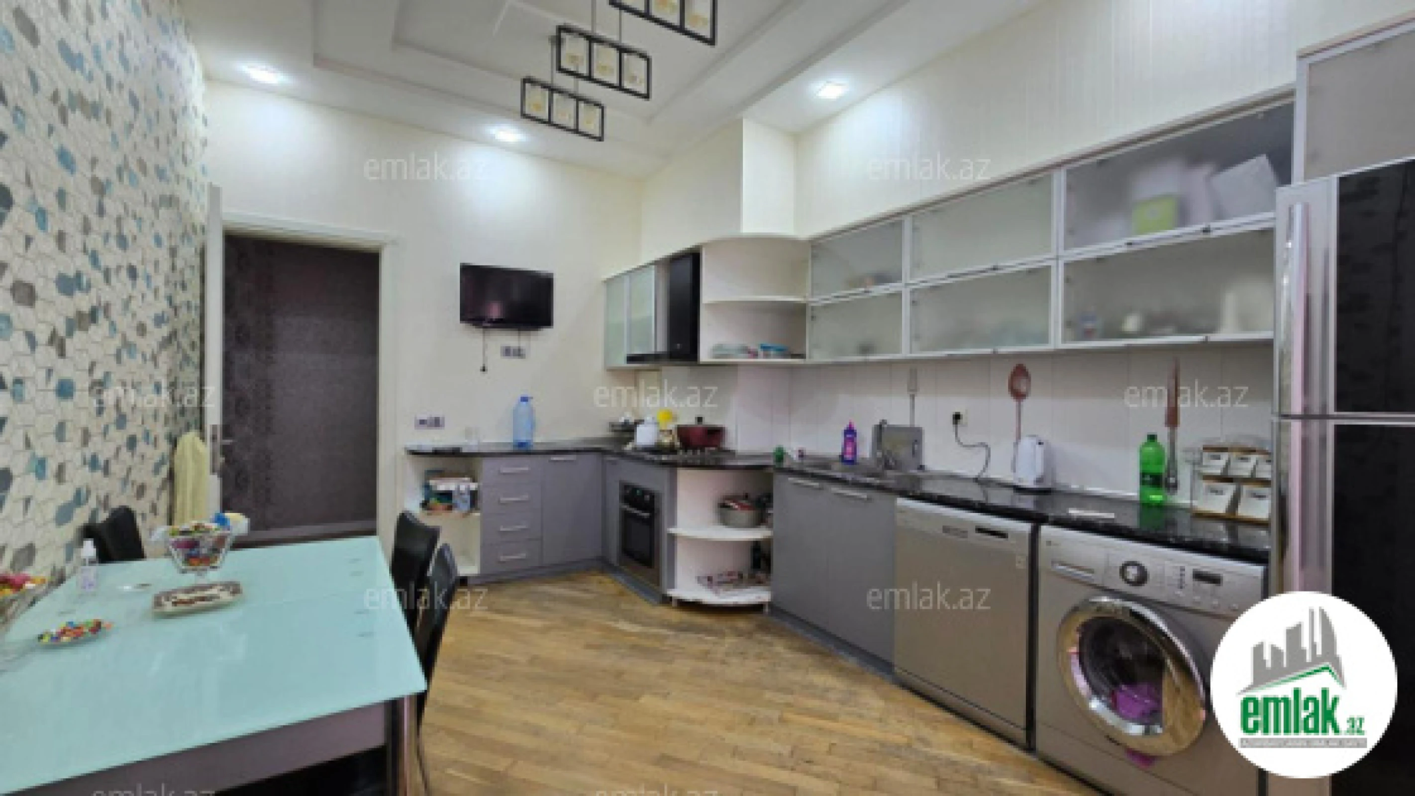 Satılır 3 otaqlı yeni tikili 165 m²